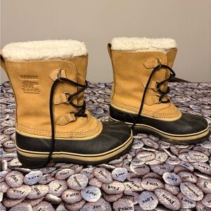 Sorel Women 8.5 Men 7 Tan and Black Winter Boots